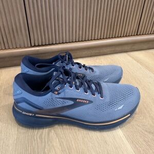 Brooks Ghost 15 Men's Size 11 
Running Shoes Sneaker Flintstone
Peacoat Oak Blue
